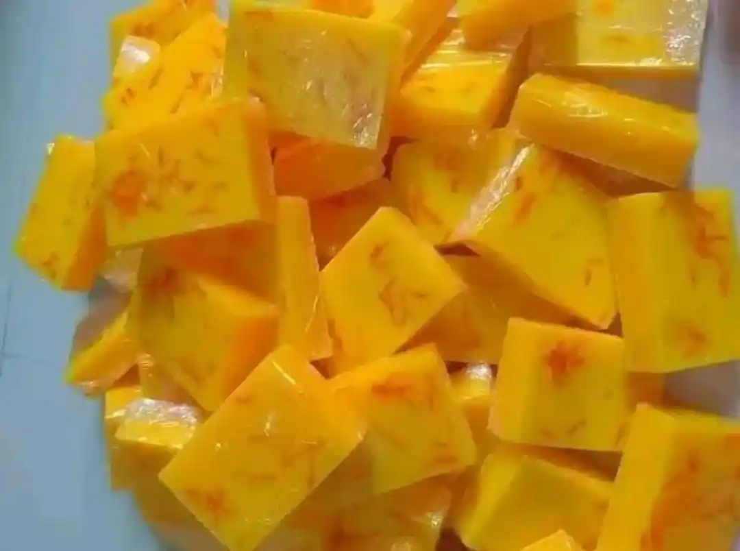 1 Pcs Original Saffron Soap